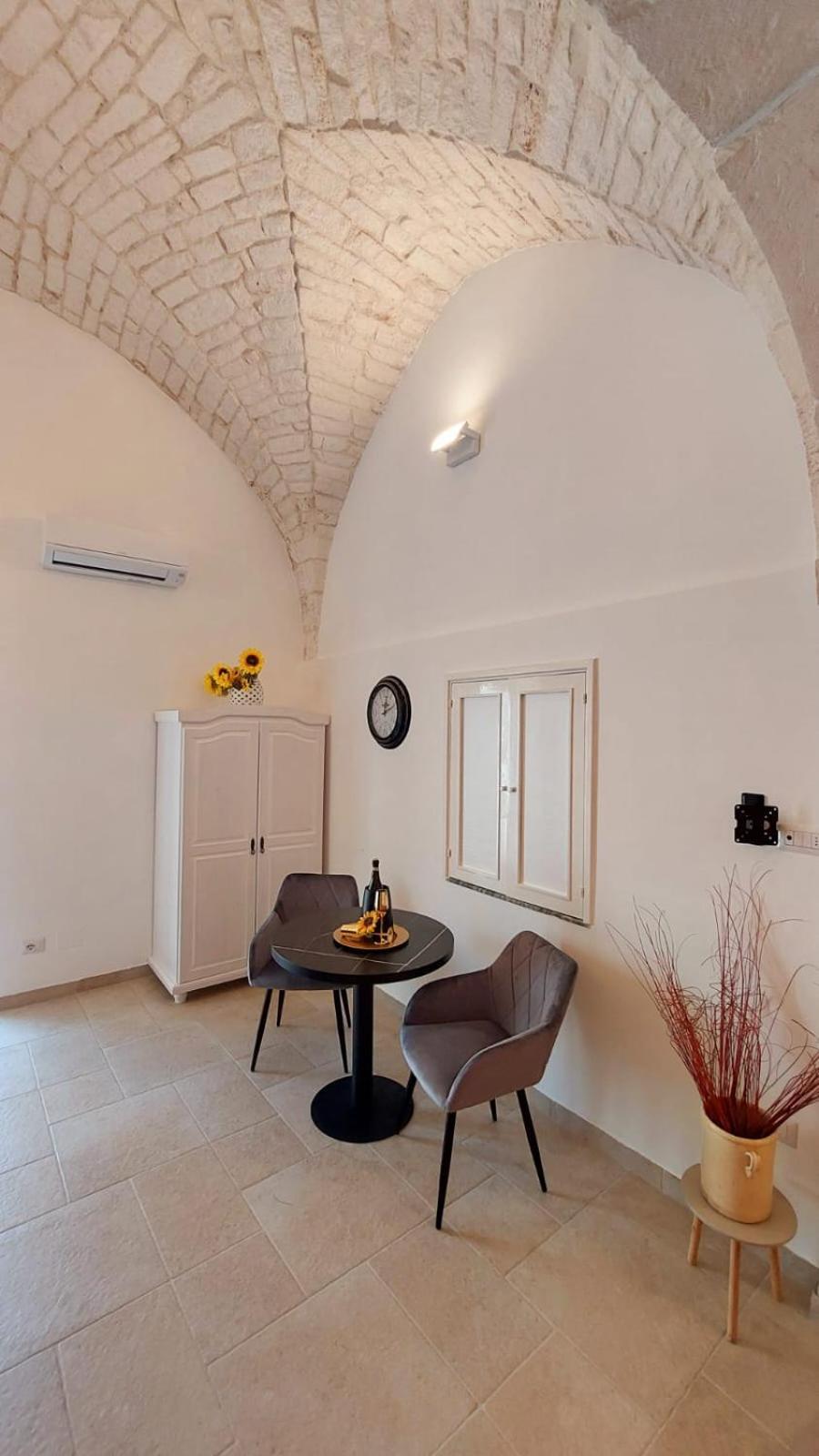 אוסטוני Aurasia Al Borgo Antico מראה חיצוני תמונה
